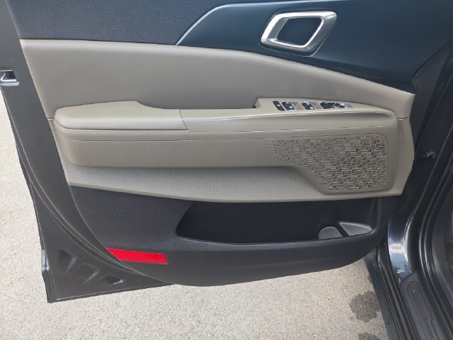 Certified 2026 Kia Carnival FWD image 13