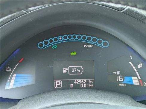 Used 2013 Nissan Leaf S w/ Charger Pkg FWD image 10
