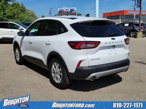 Used 2026 Ford Escape Active w/ Tech Pack #1 AWD/4WD image 3