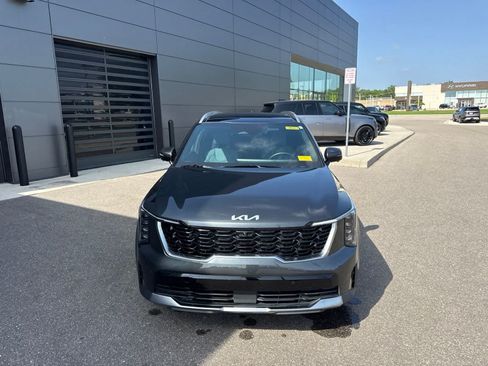 Used 2025 Kia Sorento SX Prestige AWD/4WD image 8