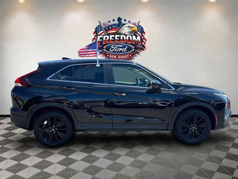 Used 2023 Mitsubishi Eclipse Cross LE AWD/4WD image 3