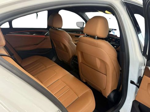 Used 2019 BMW 530e w/ Convenience Package image 16