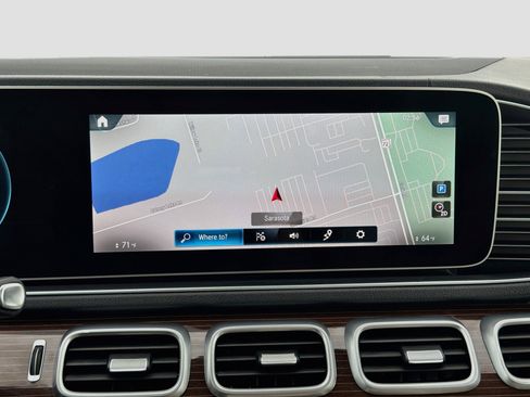 Used 2021 Mercedes-Benz GLS 580 4MATIC image 35