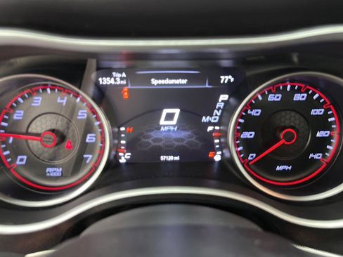Used 2015 Dodge Charger SXT w/ AWD Plus Group image 19