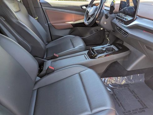 Used 2021 Volkswagen ID.4 Pro S w/ Gradient Package image 11