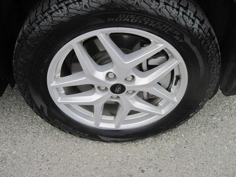 Used 2024 Ford Edge SEL image 5