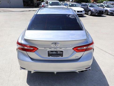 Used 2018 Toyota Camry SE w/ Convenience Package FWD image 6