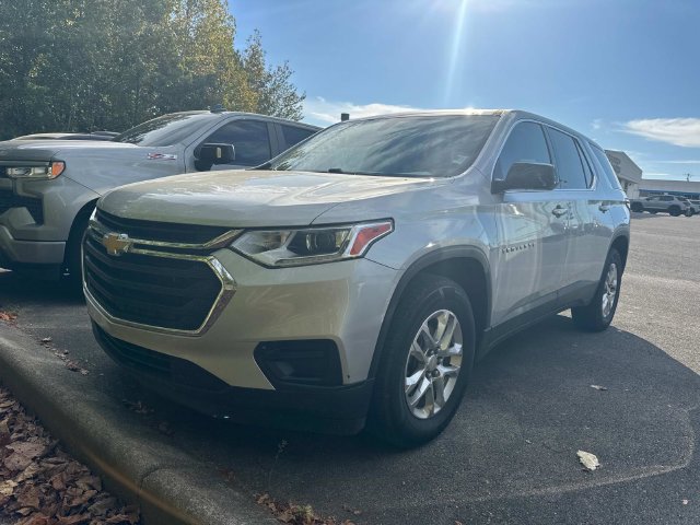 Used 2020 Chevrolet Traverse LS w/ LPO, Floor Liner Package FWD image 6