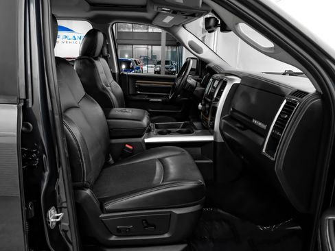 Used 2016 RAM 1500 Laramie w/ Convenience Group AWD/4WD image 48