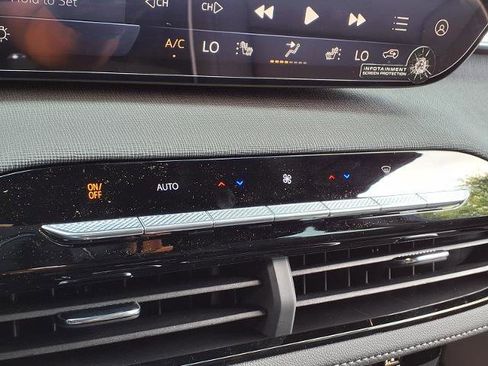 New 2026 Buick Enclave Sport Touring w/ Power Package FWD image 8