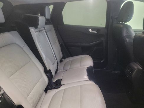 Used 2023 Ford Escape SE FWD image 19
