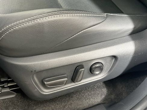 Certified 2025 Toyota 4Runner Limited AWD/4WD image 17