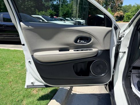 Used 2016 Honda HR-V EX-L image 19