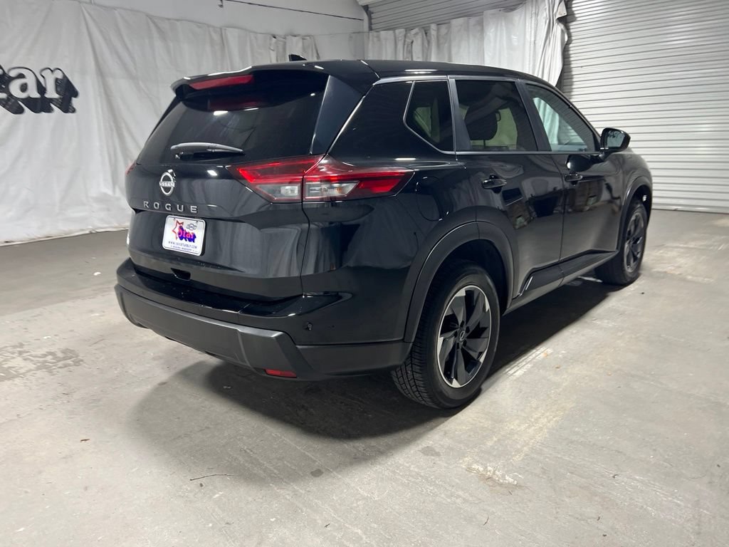 Used 2025 Nissan Rogue SV FWD image 7