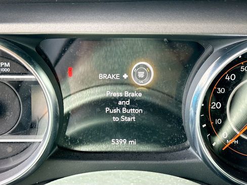 Used 2023 Jeep Wrangler Willys image 13