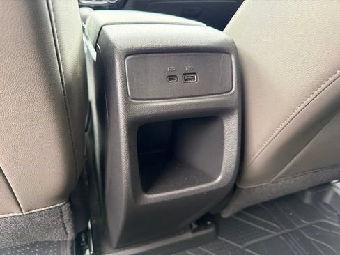 Used 2025 Chevrolet Trax ACTIV w/ Sunroof Package FWD image 16