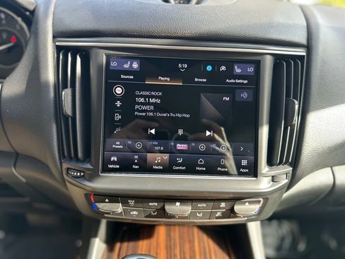 Used 2022 Maserati Levante GT image 25