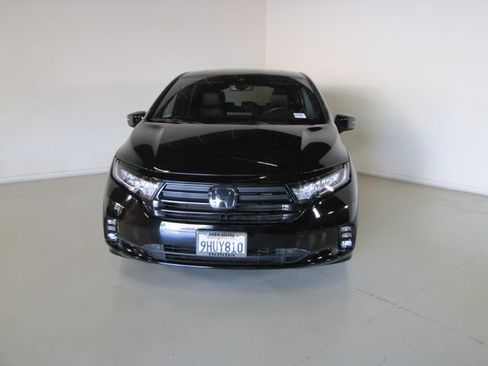 Certified 2023 Honda Odyssey Sport image 2