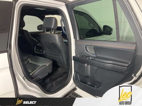 Used 2025 Ford Expedition Tremor AWD/4WD image 21