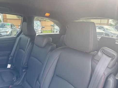 Used 2024 Honda Odyssey Sport image 10