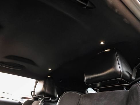 Used 2018 Dodge Challenger R/T Scat Pack w/ Leather Interior Group image 32