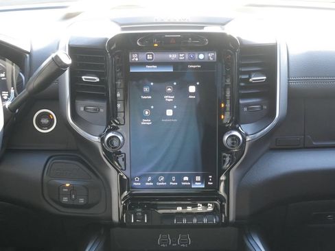 New 2026 RAM 3500 Laramie AWD/4WD image 13