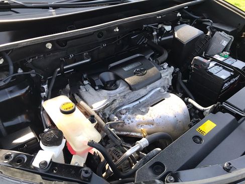 Used 2013 Toyota RAV4 Limited image 50