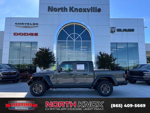 Used 2020 Jeep Gladiator Rubicon AWD/4WD image 2