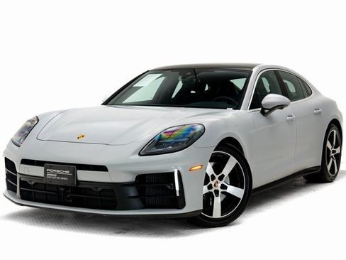 Used 2025 Porsche Panamera 4 image 1