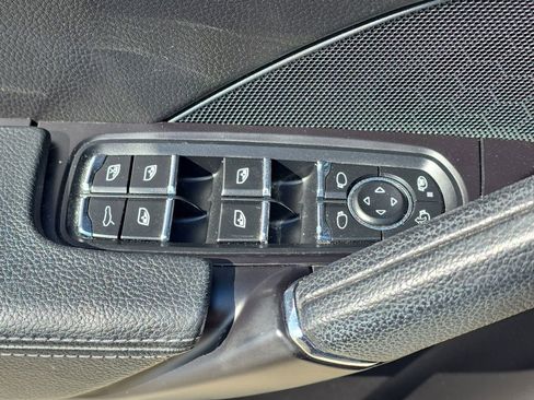 Used 2016 Porsche Cayenne S image 20