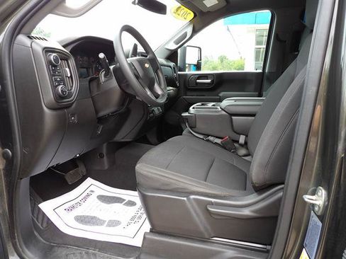 Certified 2022 Chevrolet Silverado 2500 Custom w/ Custom Value Package AWD/4WD image 14