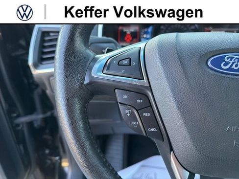 Used 2018 Ford Edge Titanium AWD/4WD image 18