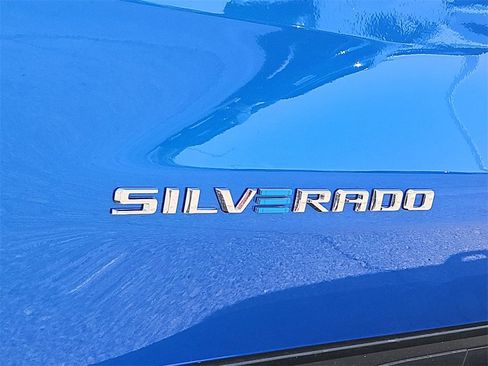New 2025 Chevrolet Silverado EV LT image 24