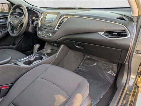 Used 2017 Chevrolet Malibu LS image 20