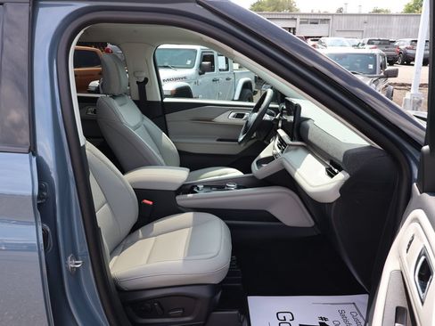 New 2026 Ford Explorer Active w/ Active Comfort Package AWD/4WD image 25