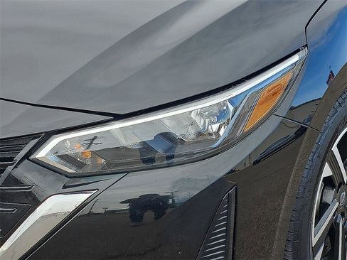 Used 2024 Nissan Sentra SV image 10