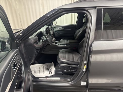Used 2025 Ford Explorer ST-Line AWD/4WD image 12