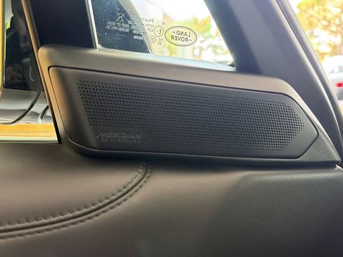 Used 2023 Land Rover Range Rover SE AWD/4WD image 22