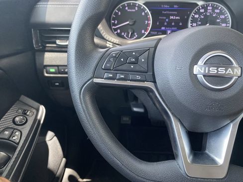 Used 2024 Nissan Sentra SV FWD image 20