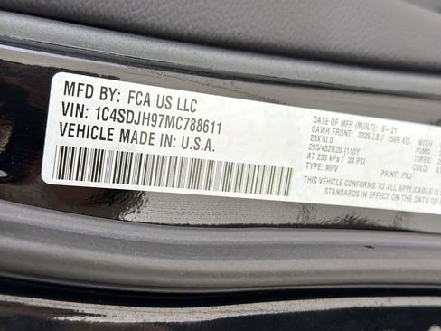 Used 2021 Dodge Durango SRT Hellcat w/ Technology Group image 19