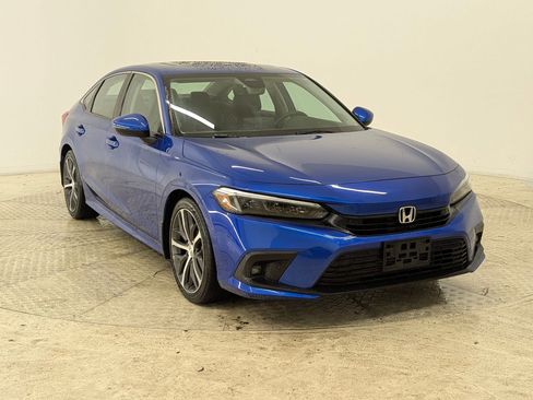 Used 2023 Honda Civic Touring image 6