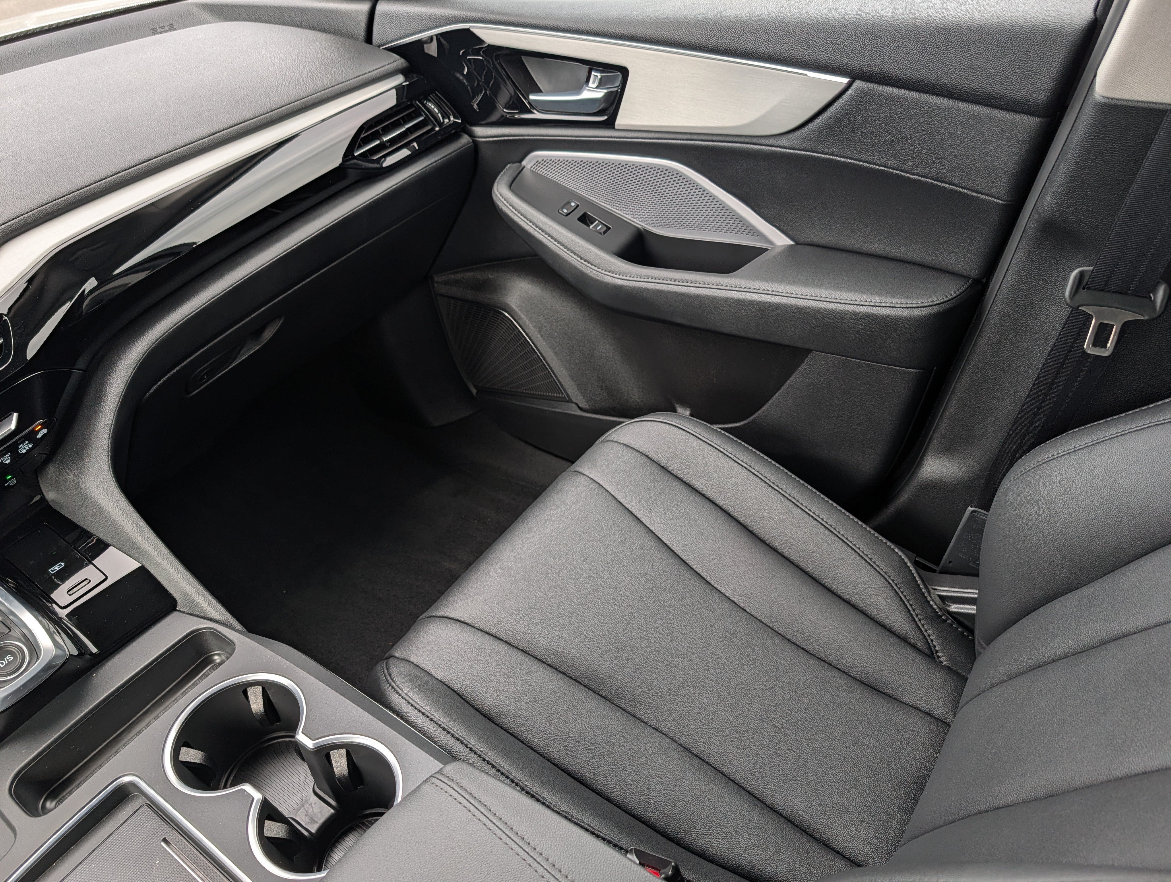 Certified 2026 Acura MDX SH-AWD image 11