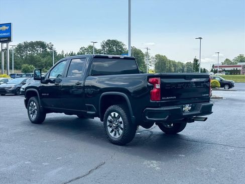 Used 2024 Chevrolet Silverado 2500 Custom w/ Custom Value Package AWD/4WD image 5