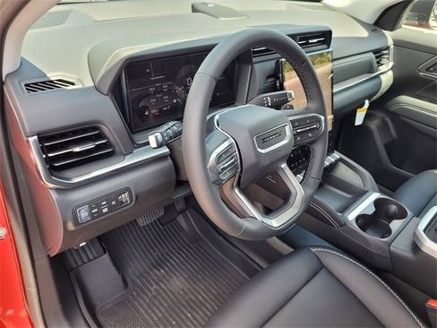 New 2026 GMC Terrain Denali w/ LPO, Black Badging Package image 22