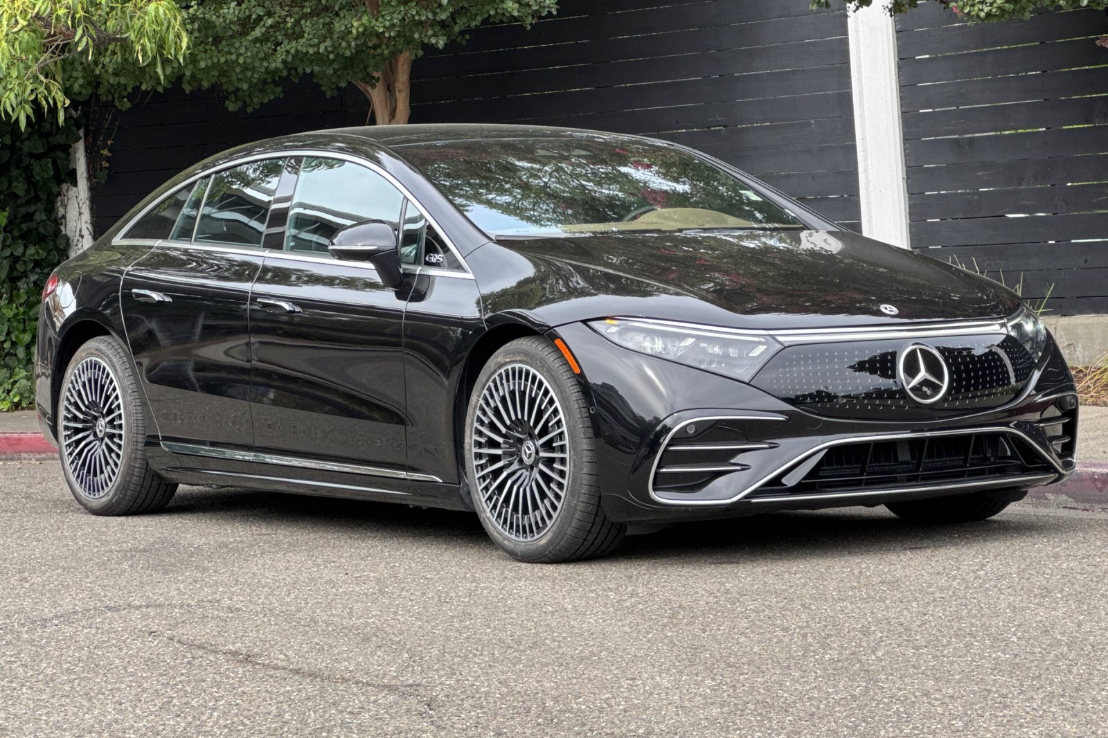 Certified 2023 Mercedes-Benz EQS 580 4MATIC Sedan image 7