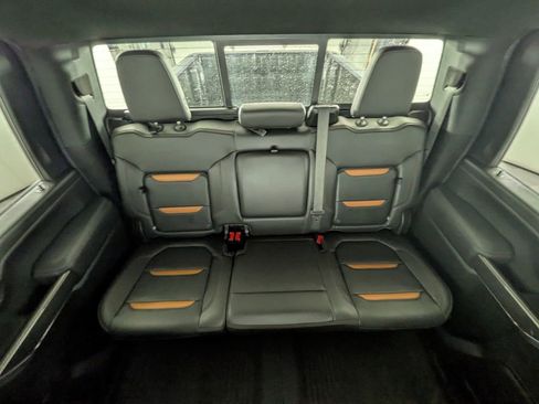 Used 2020 GMC Sierra 2500 AT4 w/ Technology Package image 32