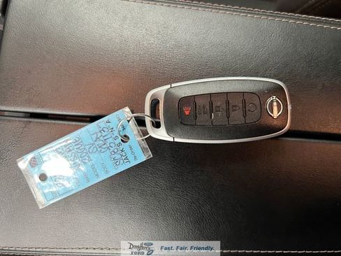 Used 2025 Nissan Rogue SV FWD image 49