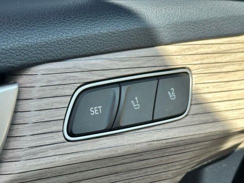 Used 2022 Hyundai Palisade SEL w/ Premium Package image 25