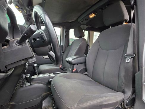 Used 2015 Jeep Wrangler Unlimited Sport w/ Quick Order Package 24S AWD/4WD image 10
