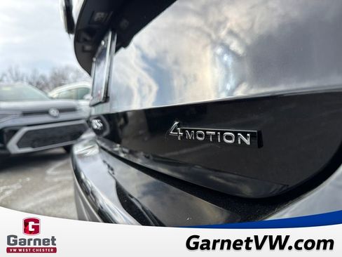 Certified 2025 Volkswagen Taos SE image 42